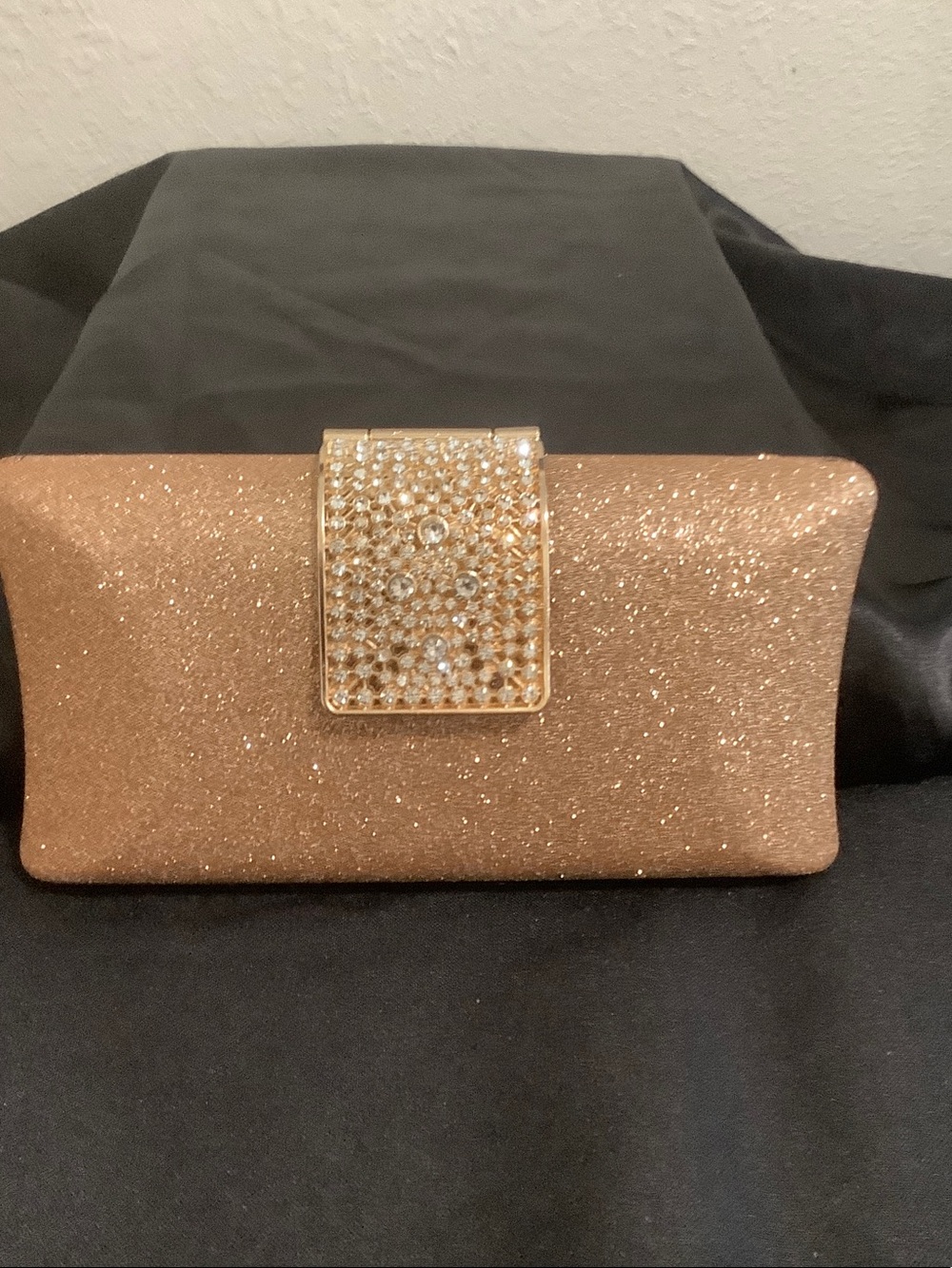 Gold Glitter Crystal Clasp Evening Clutch - Unbranded